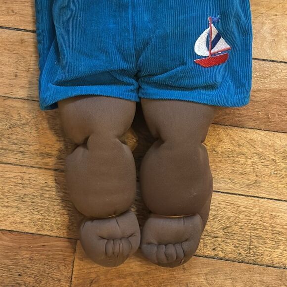 Vintage Cabbage Patch Kid Doll- Little Boy Black Dark Skin Tone with Outfit - Picture 2 of 8